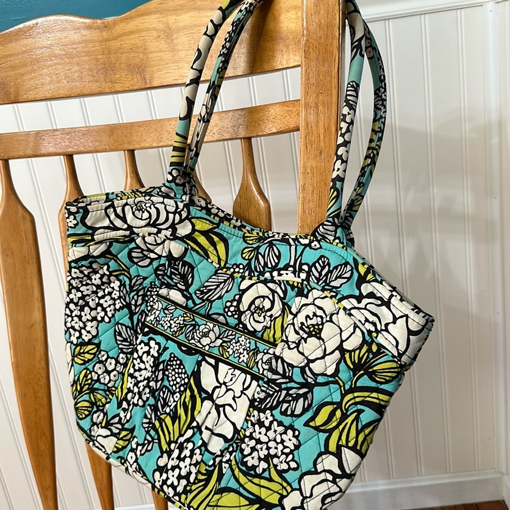 Sweetheart Shoulder Bag in Island Bloom